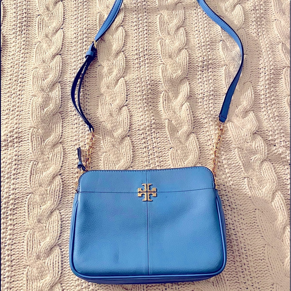 Tory Burch cross body bag like new !